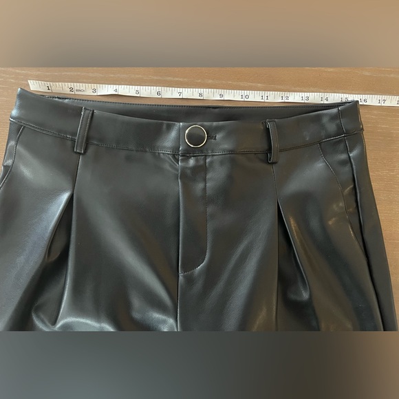 Tribal Vegan Leather Wide-Leg Pleated Pants – Size 8 - Picture 6 of 9